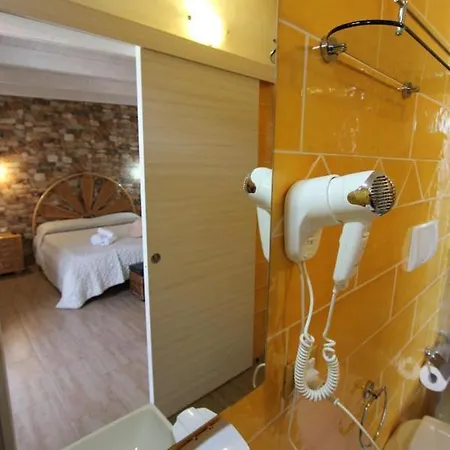 Couette-café Raggio Di Sole Parcheggio Privato 3*